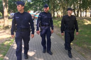 Patrol słuchaczy w rejonie ulicy Wazów w Słupsku.